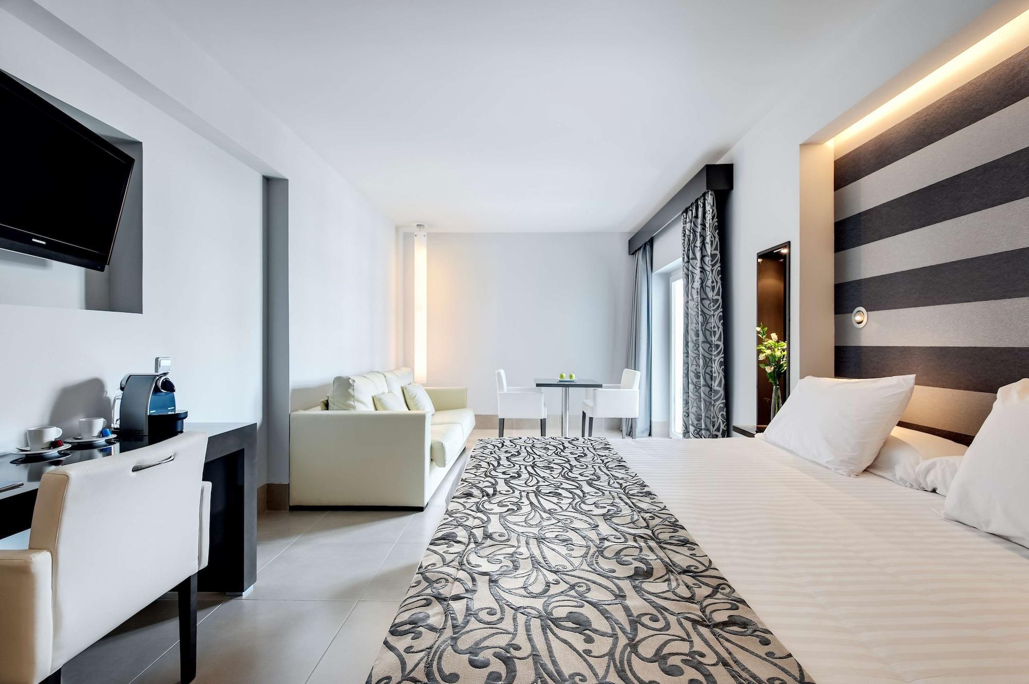 Barcelo Hamilton Menorca - Adults Only Hotel Es Castell  Exterior photo